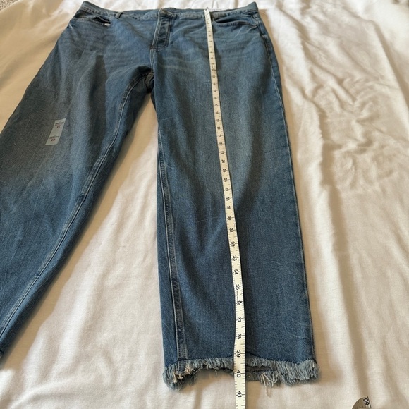 NEW Old Navy 22 Extra High Rise Ski-Hi Straight Jeans Raw Hem - Picture 6 of 8